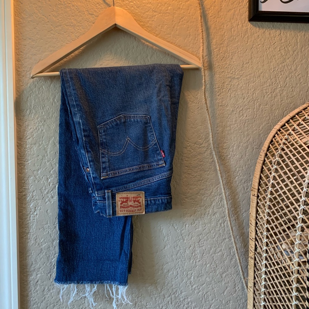 Levi 501 Cropped Raw Hem & Button Fly